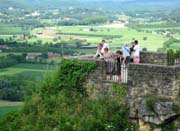 南西仏のDomme城砦村と遠景